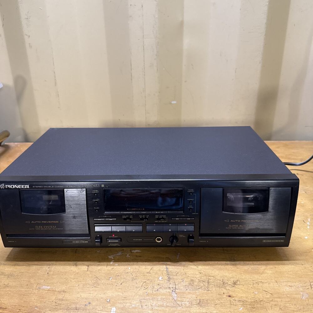 Vintage Pioneer Stereo Double Cassette Deck CT-W208R Turns On
